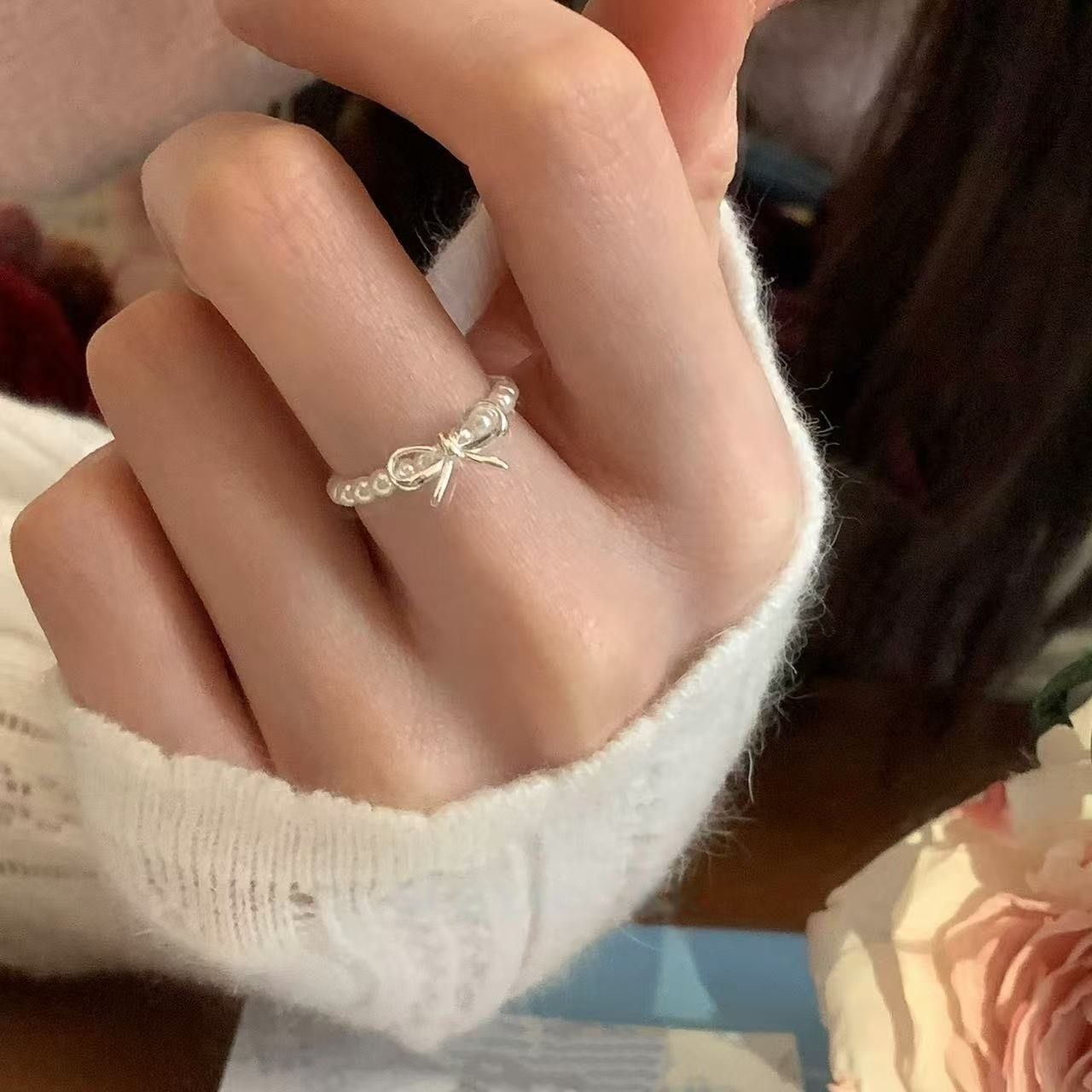 蝶々結びの真珠の指輪 女性豪華で高級感があふれる