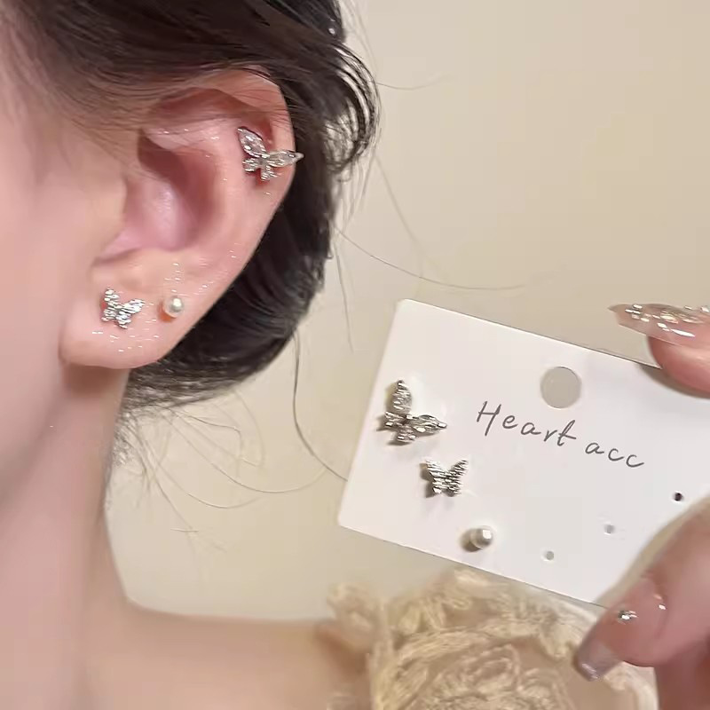 蝶のきらめき真珠のセットのピアス女性高級感ある装飾品