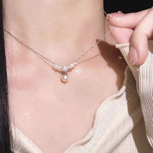 女性に人気のシングルパールネックレス